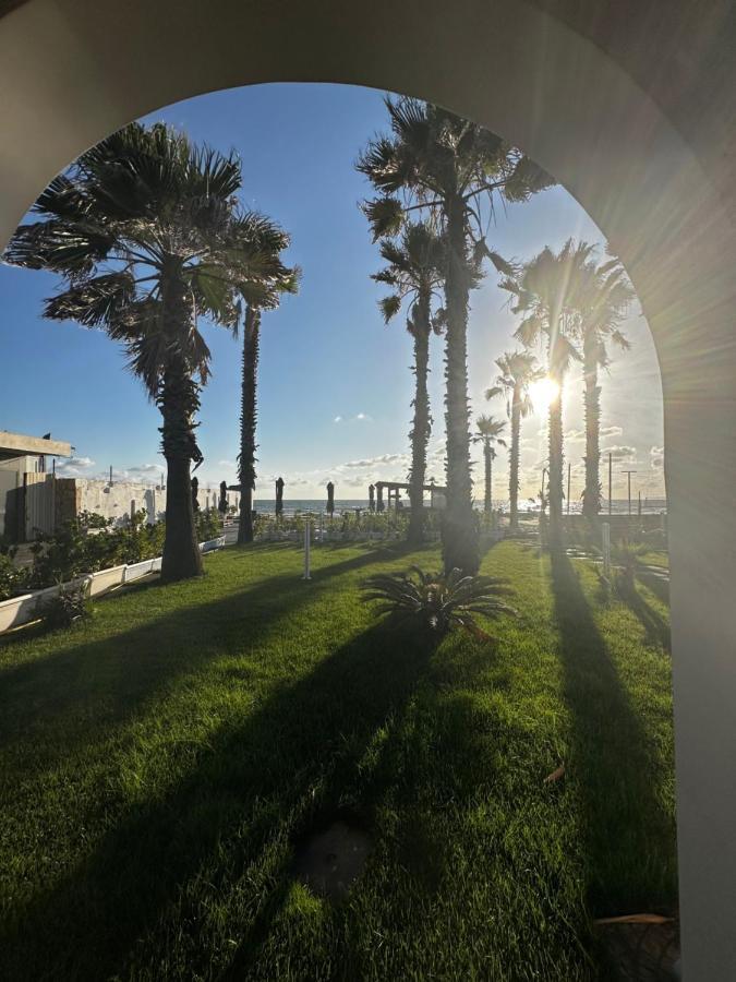Moonluxuryresort 里克拉 外观 照片