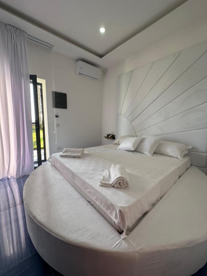 Moonluxuryresort 里克拉 外观 照片