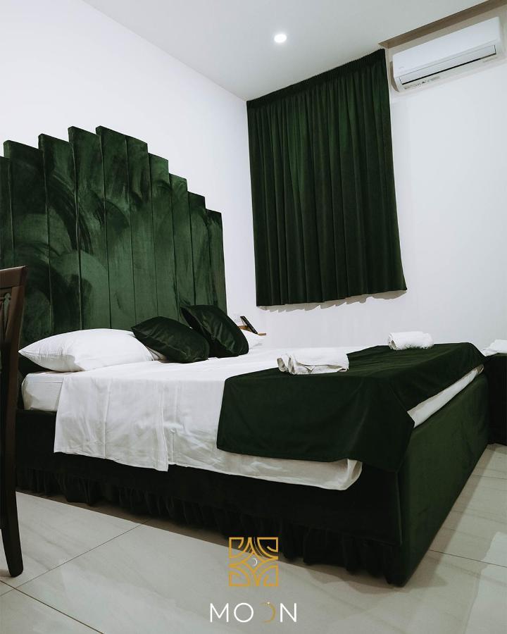 Moonluxuryresort 里克拉 外观 照片